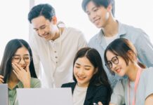 Gen Z dan Teknologi: Menguasai Perubahan, Menjadi Pemimpin Inovasi Masa Depan