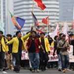 Demo Besar di Jantung Ibu Kota, Massa Mahasiswa Berhadapan dengan Polisi