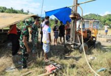 Jawab Krisis Air Bersih, TMMD Ke-129 Kodim 1505/Tidore Bangun Sumur Bor