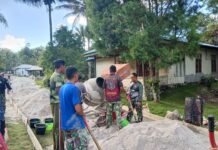 Turun Langsung ke Lapangan, Dansatgas TMMD Ke-129 Kodim 1807/Sorsel Kobarkan Semangat Gotong Royong Warga