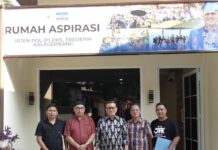 Rumah Aspirasi Frederik Kalalembang Jadi Harapan Warga, Keluarga Pekerja di Papua Datang Minta Solusi
